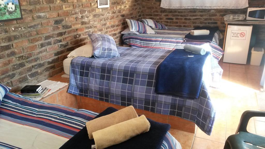 Onze Rust Guest House And Caravanpark 科尔斯伯格 客房 照片