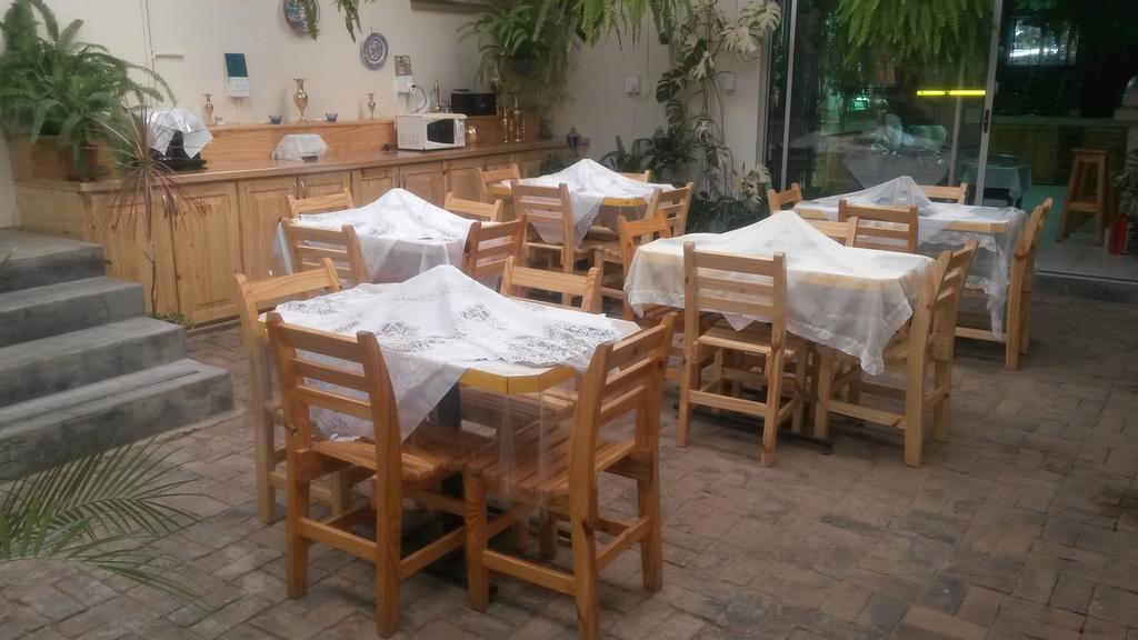 Onze Rust Guest House And Caravanpark 科尔斯伯格 外观 照片