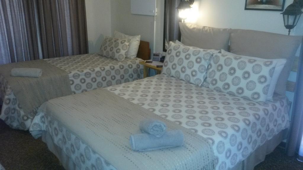 Onze Rust Guest House And Caravanpark 科尔斯伯格 客房 照片